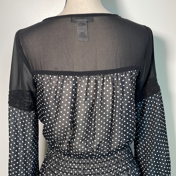 B Darlin Black White Printed V Sheer Neck Smocked Mini Long Sleeve Dress 3/4 - Picture 9 of 11